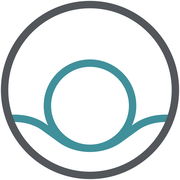 Symbolisches Logo in blauer Farbe, das eine stilisierte Person in einer liegenden Position darstellt, aus der Vogelperspektive betrachtet.