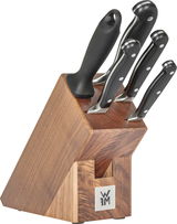 Messerblock aus Holz mit fünf Messern, seitliche Perspektive