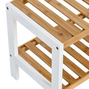 Schuhregal mit zwei Ablagen aus Holz und weißem Rahmen, seitliche Perspektive