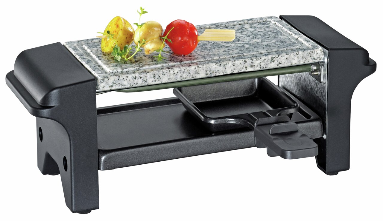 Raclette Twin schwarz mit Natursteinplatte und Pfännchen, seitliche Perspektive
