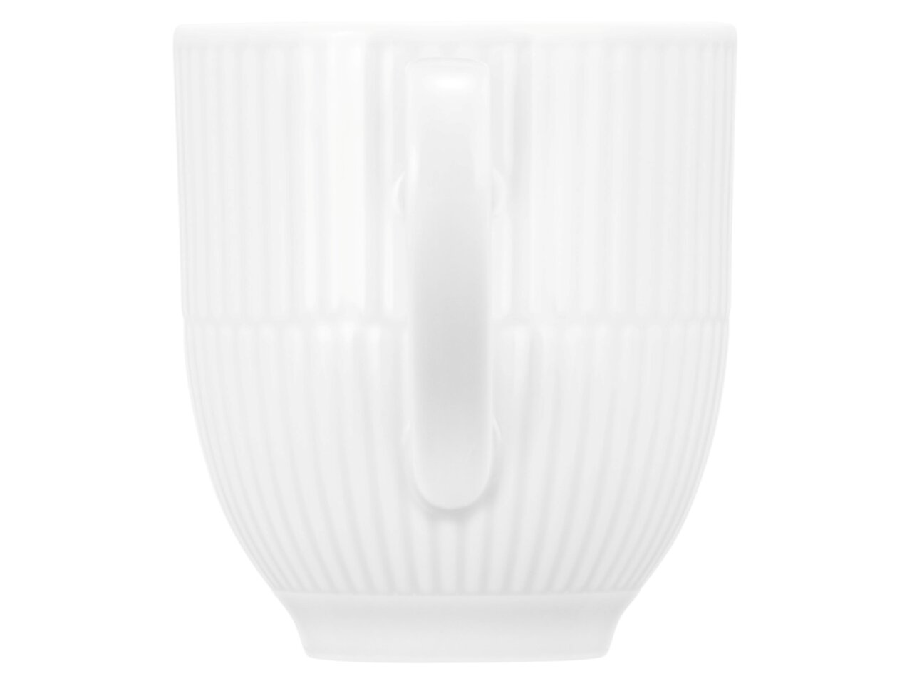 Weißer Becher mit Henkel, seitliche Ansicht, geriffelte Oberfläche, 0,35 l