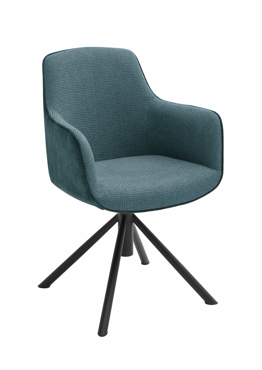 Moderner Sessel in Blau mit gepolstertem Sitz und Rückenlehne, auf schwarzem Metallgestell, seitliche Perspektive.