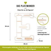 Wandregal in Form des Buchstabens E („Das Platzwunder“) mit mehreren Holzablagen und kleiner Box, ca. 54 x 38 x 19 cm, Vorderansicht mit Maßangaben sowie Detail zu Vorbohrungen und Montagematerial auf weißem Hintergrund