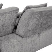 Rückansicht eines grauen 2-Sitzer Sofas mit weichem Stoffbezug und mehreren Kissen.