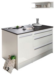 Moderne Kücheninsel mit weißem Korpus und dunkler Arbeitsplatte, seitliche Perspektive. Inklusive Schubladen und dekorativen Elementen wie einer Tasse und einem Tablett.