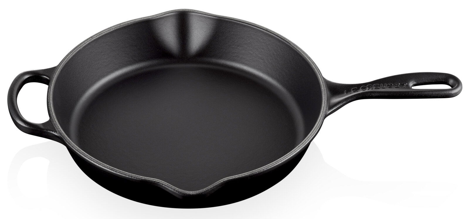 Schwarze Brat- und Servierpfanne aus Gusseisen mit zwei Griffen, seitliche Perspektive