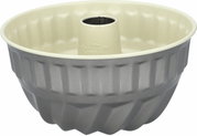 Gugelhupfform aus Metall in Grau und Creme, seitliche Perspektive
