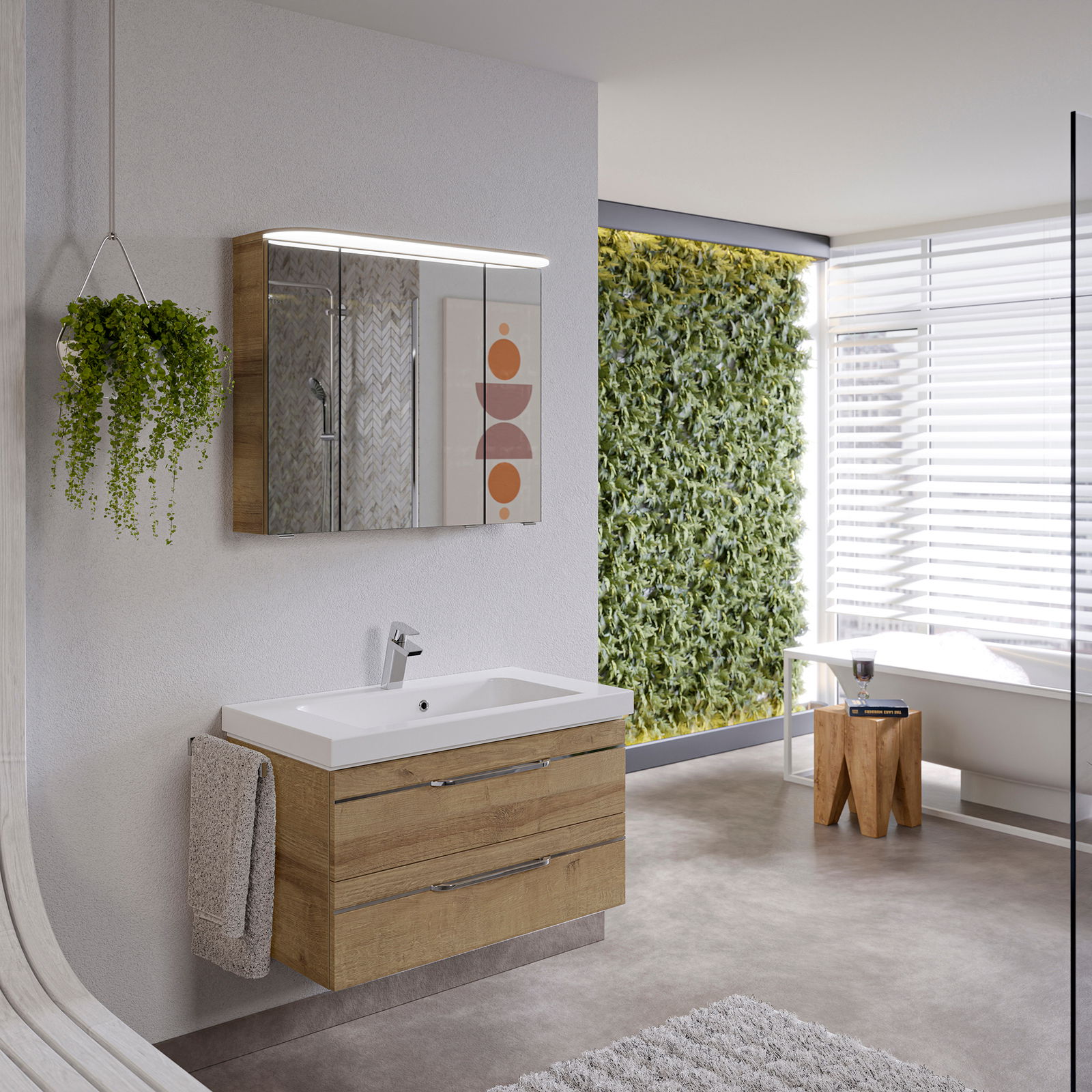 Moderner Badblock mit Holzoptik, Waschbecken und Spiegel, seitliche Perspektive