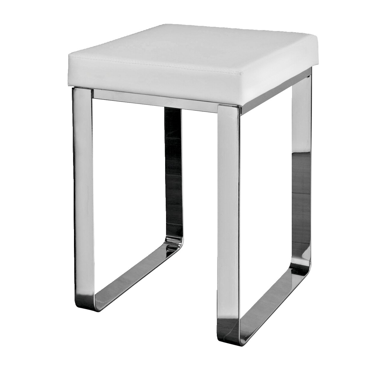 Moderner Badhocker mit weißem Sitzpolster und verchromtem Metallgestell, seitliche Perspektive