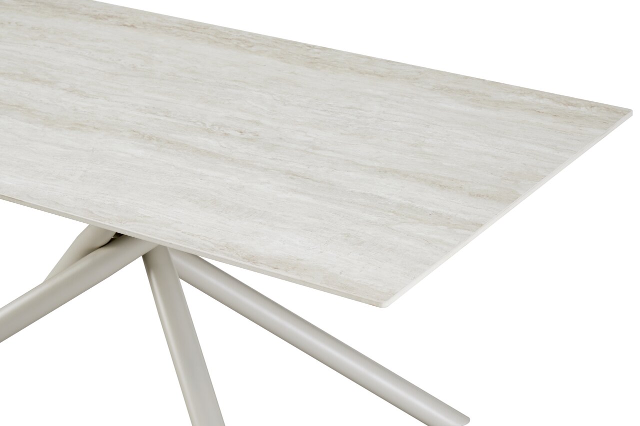 Z2 Esstisch RÜDIGER Moderner Esstisch mit heller Tischplatte und schrägen Metallbeinen, seitliche Perspektive