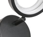 Nahaufnahme eines schwarzen LED-Strahlers mit rundem Kopf und verstellbarem Gelenk, seitliche Perspektive