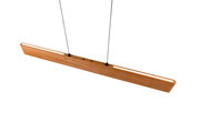 Moderne Pendelleuchte aus Holz in schräger Draufsicht, mit zwei Kabeln zur Aufhängung.