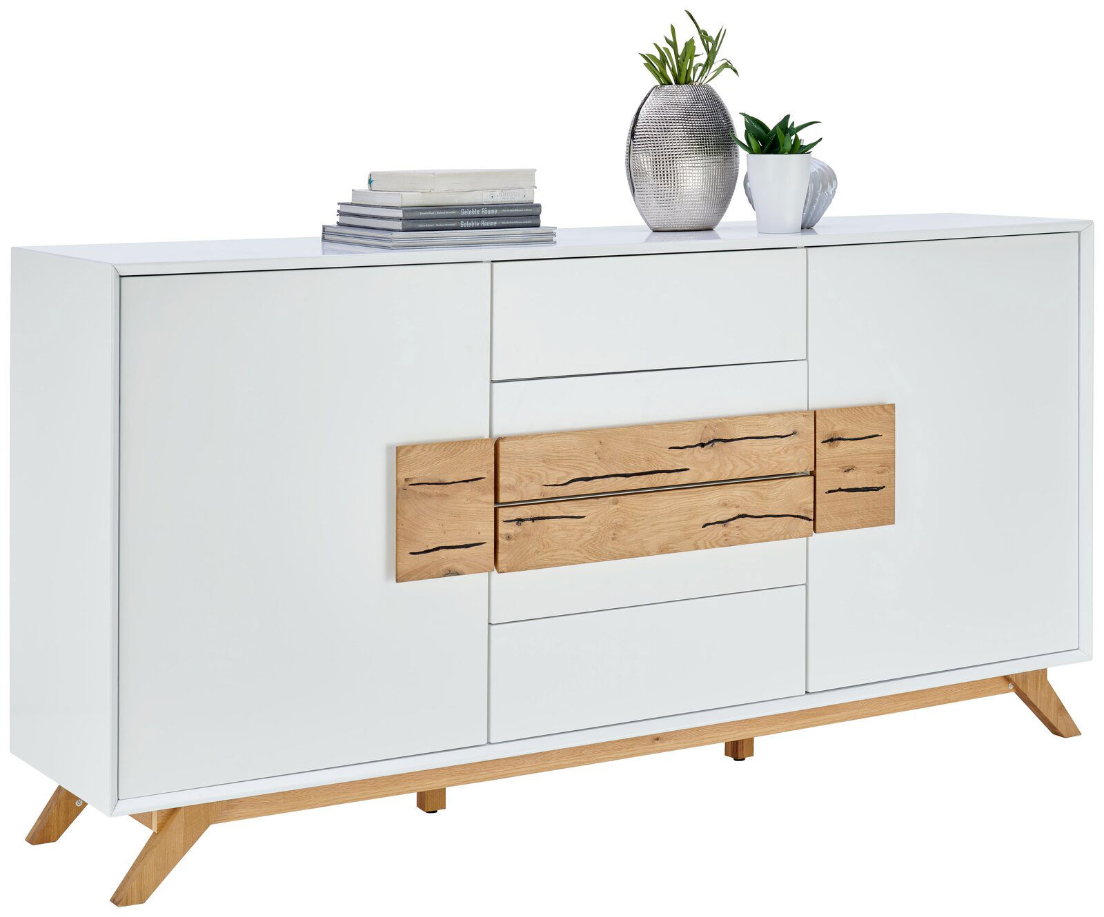 Weißes Sideboard mit Holzdetails und Dekorationen, seitliche Perspektive