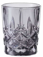 Kristallglas mit elegantem Schliffmuster, seitliche Perspektive