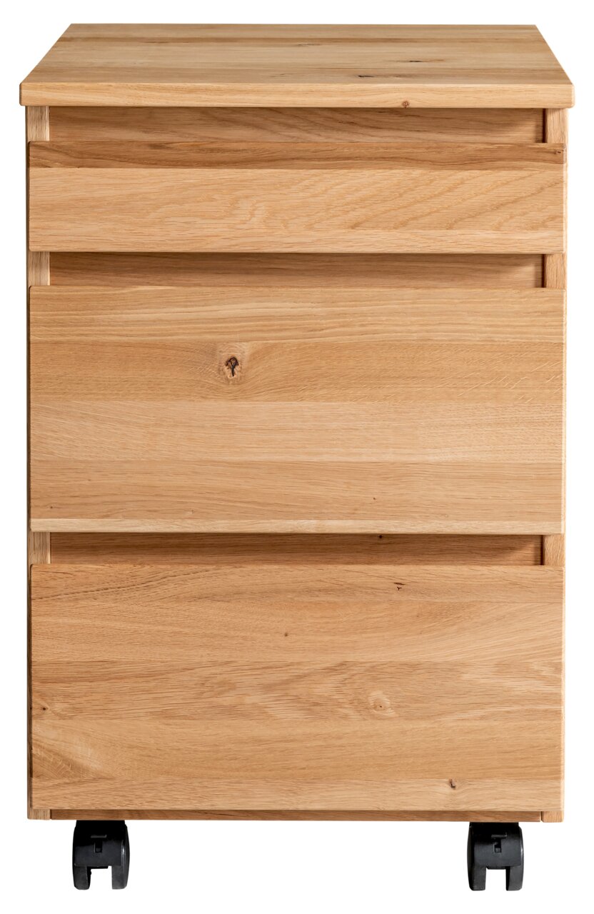 Frontansicht eines Rollcontainers aus Holz mit drei Schubladen und schwarzen Rollen.