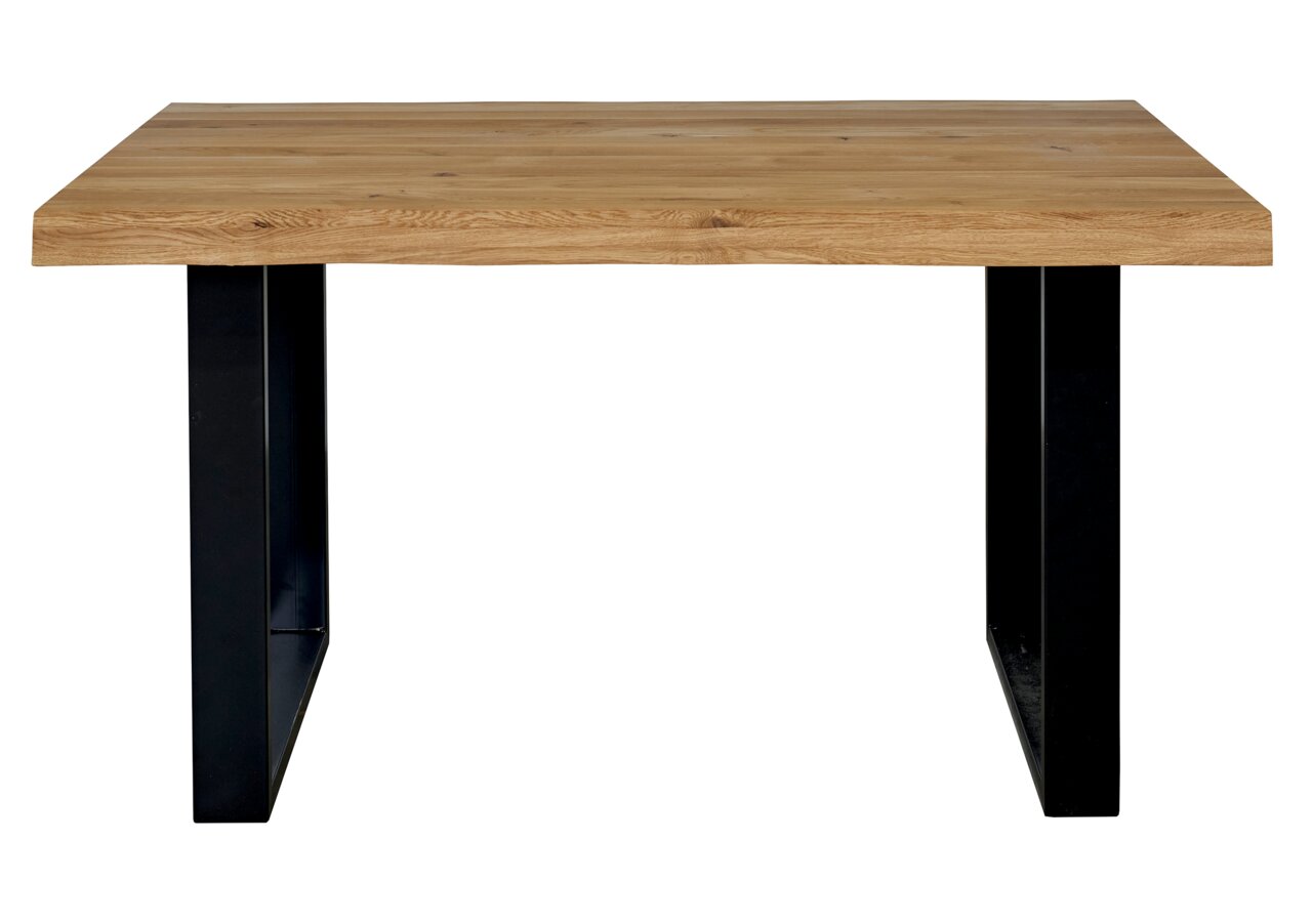 Massieve eettafel met een natuurkleurig houten blad en zwarte metalen poten, vooraanzicht op een witte achtergrond