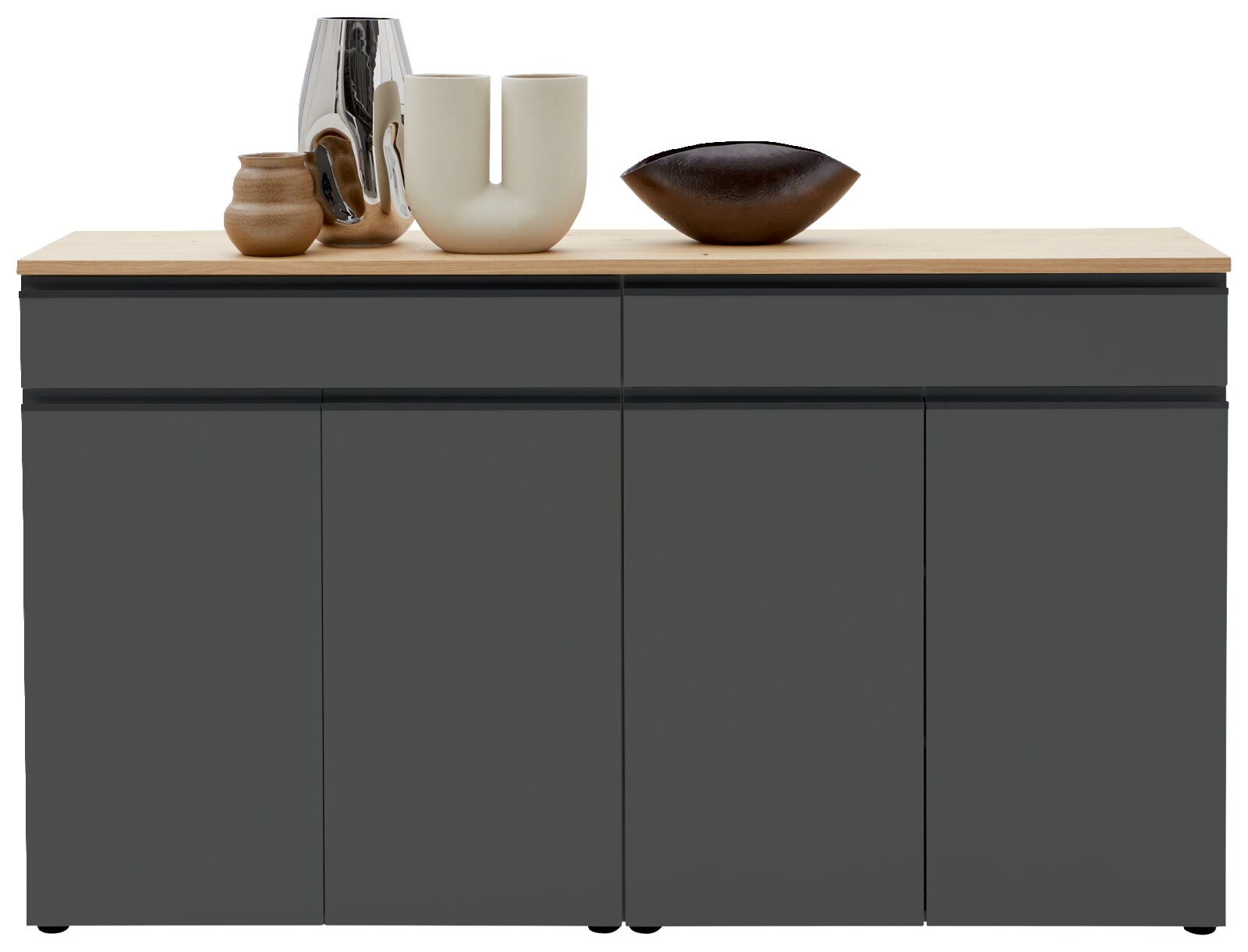 Vooraanzicht van een modern, grijs dressoir met houten blad, versierd met stijlvolle vazen en schalen.