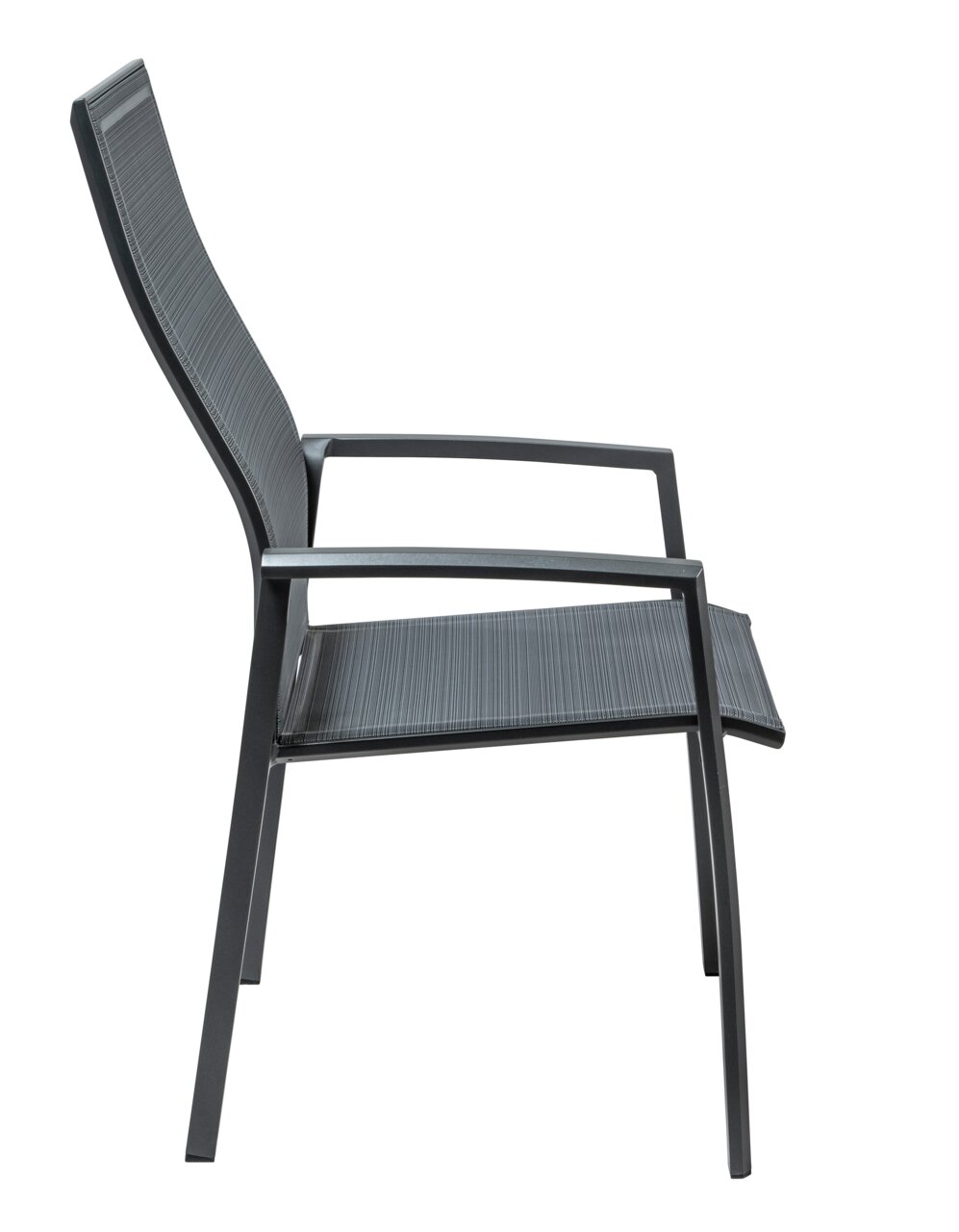 Zijaanzicht van een moderne stapelstoel met een slank, zwart frame en een ergonomisch ontwerp.
