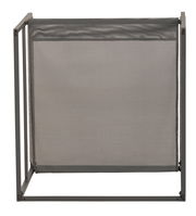 Rückansicht eines Lounge-Sessels mit grauem Metallrahmen und Netzbespannung.