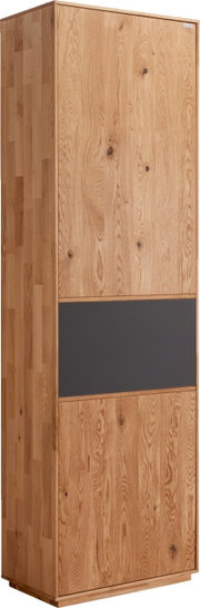 Garderobenschrank aus Holz mit natürlicher Maserung und dunklem Akzent, seitliche Perspektive