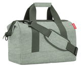 Grüne Reisetasche allrounder M mit Schultergurt, seitliche Perspektive
