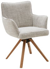 Moderner Armlehnstuhl mit hellgrauem Stoffbezug und Holzbeinen, seitliche Perspektive