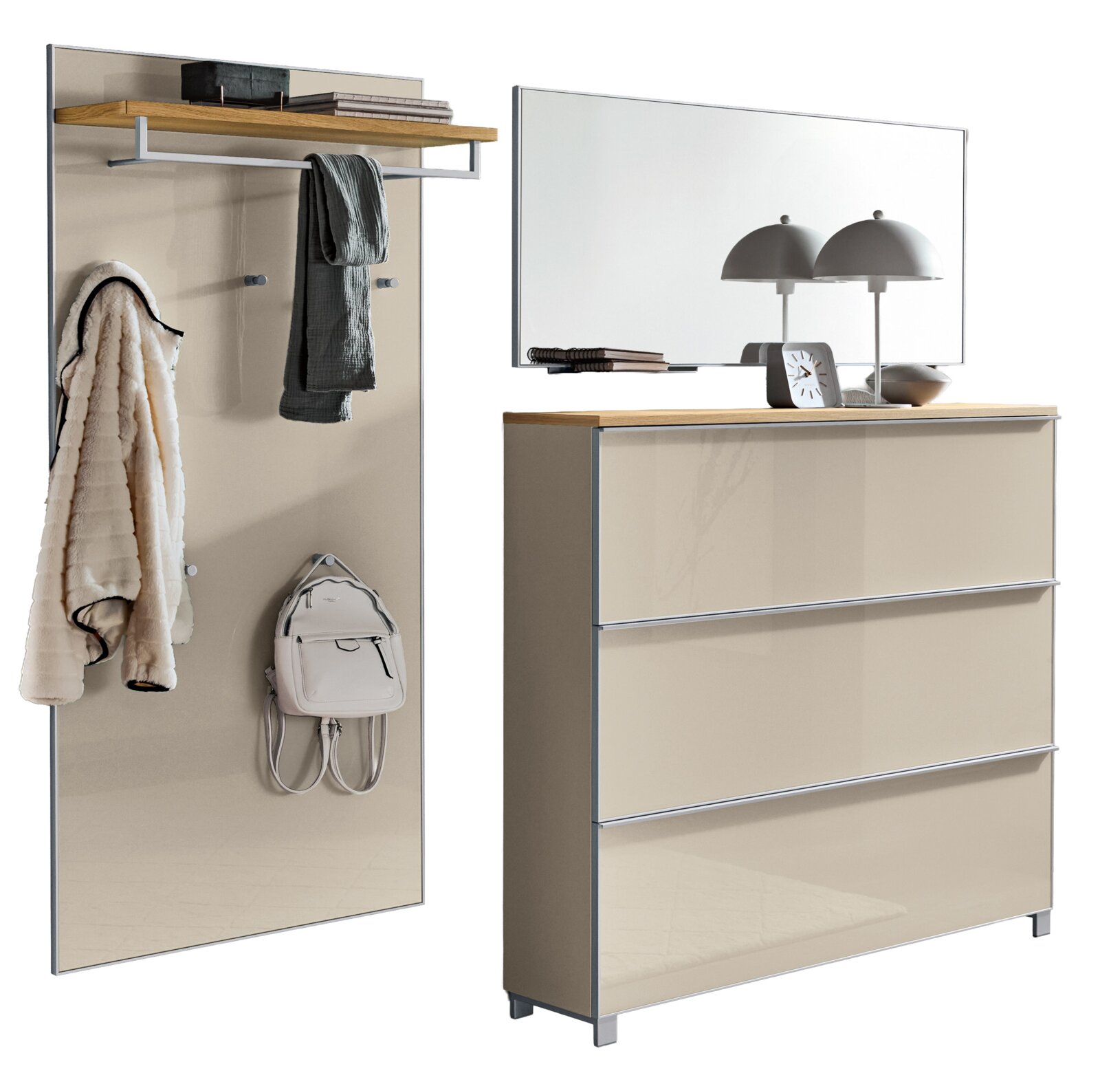 Modernes Flur-Set mit Garderobenpaneel und Kommode in Beige/Creme mit Holzablage und großem Spiegel, gezeigt in frontaler Perspektive leicht schräg von rechts.
