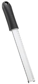 Feine Zester-Reibe mit schwarzem Griff, seitliche Perspektive