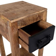 Beistelltisch aus Holz mit geöffneter Schublade, Perspektive von schräg oben