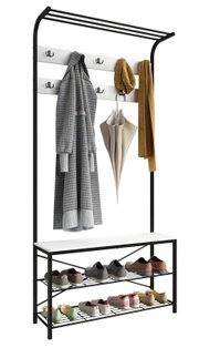 Schwarze Metall-Garderobe mit oberer Hutablage, Hakenleiste und weißer Sitzbank samt zwei Schuhablagen, bestückt mit Mantel, Schal und Schirm, in schräger Frontansicht.