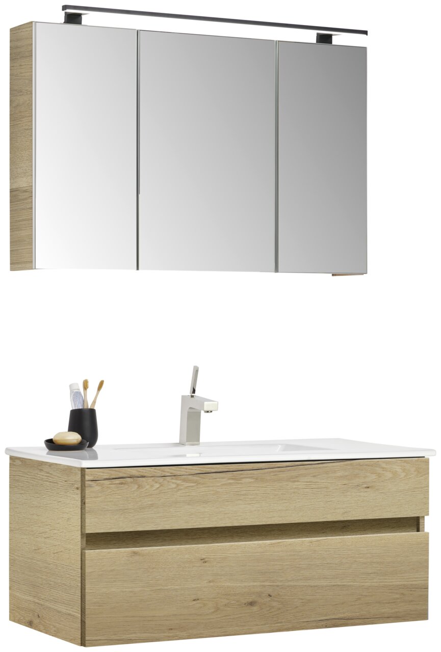 Moderner Badblock mit Holzoptik und Spiegelschrank, seitliche Perspektive