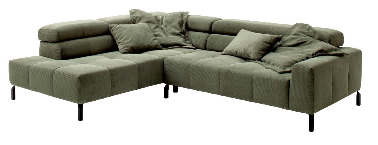 Grünes Ecksofa mit mehreren Kissen, aus der Perspektive von vorne links betrachtet.