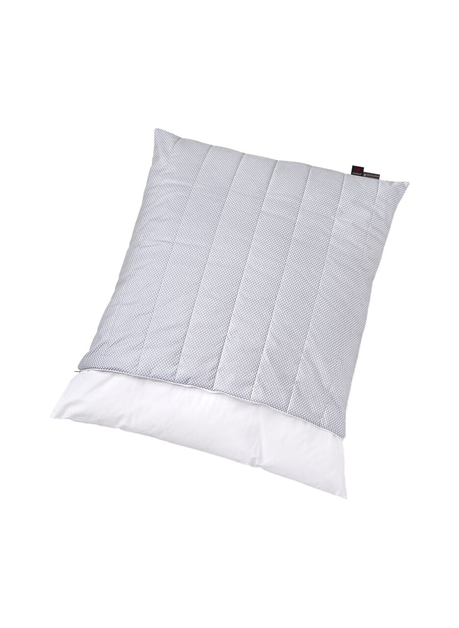 Gestepptes Kissen 80x80cm in Draufsicht mit gemustertem Bezug und Etikett an der Ecke