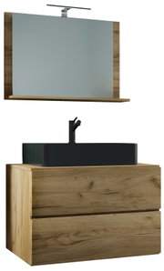 Frontansicht eines modernen Badezimmer-Waschtischsets in Holzoptik mit zwei Schubladen, schwarzem Aufsatzwaschbecken und schwarzer Armatur; darüber ein rechteckiger Spiegel mit Holzrahmen und LED-Aufsatzleuchte.