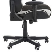 Seitenansicht eines Gaming Stuhls mit verstellbarer Armlehne und stabiler Basis auf Rollen.