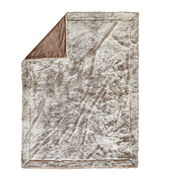 Luxuriöse Felldecke Bär 150x200 cm in Draufsicht mit weicher, plüschiger Oberfläche und umgeschlagener Ecke, die die glatte Unterseite zeigt.