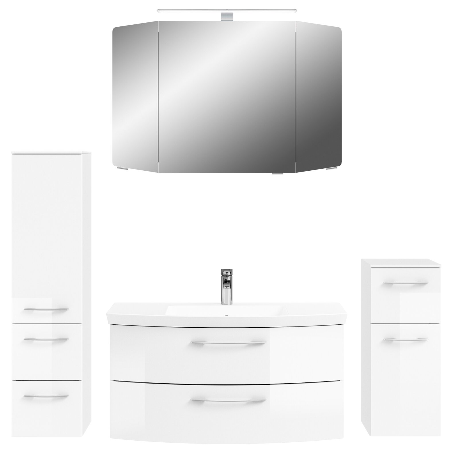 Moderne Badkombination in Weiß mit Spiegelschrank, Waschbeckenunterschrank und zwei zusätzlichen Schränken, frontal abgebildet.