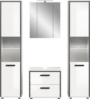 Modernes Badmöbel-Set in Weiß mit grauen Akzenten: zwei hohe Hochschränke mit Glasablage und LED-Beleuchtung, ein Spiegelschrank und ein Waschtischunterschrank mit zwei Schubladen; Frontansicht.