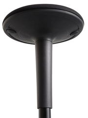 Untersicht eines schwarzen Sitzhockers mit rundem Sitz und schlankem Standbein.