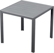 Moderne vierkante tuintafel van metaal in grijs, gezien vanuit een schuine hoek van bovenaf