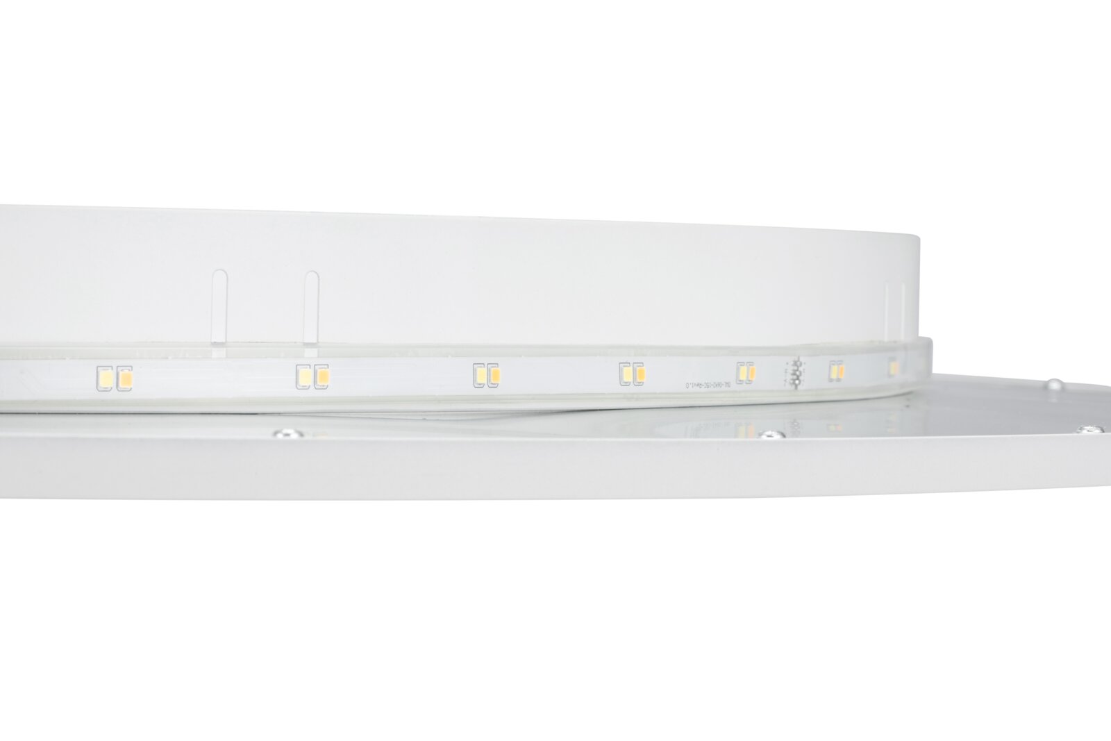 Ronde led-plafondlamp met witte diffuser en zichtbare led-ring, detailopname vanuit zijaanzicht