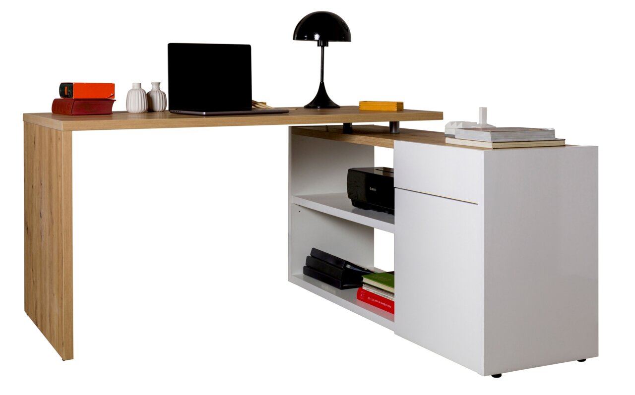 Moderner Eck-Schreibtisch mit Holz- und Weißelementen, ausgestattet mit Laptop, Lampe und Büchern, aus seitlicher Perspektive.