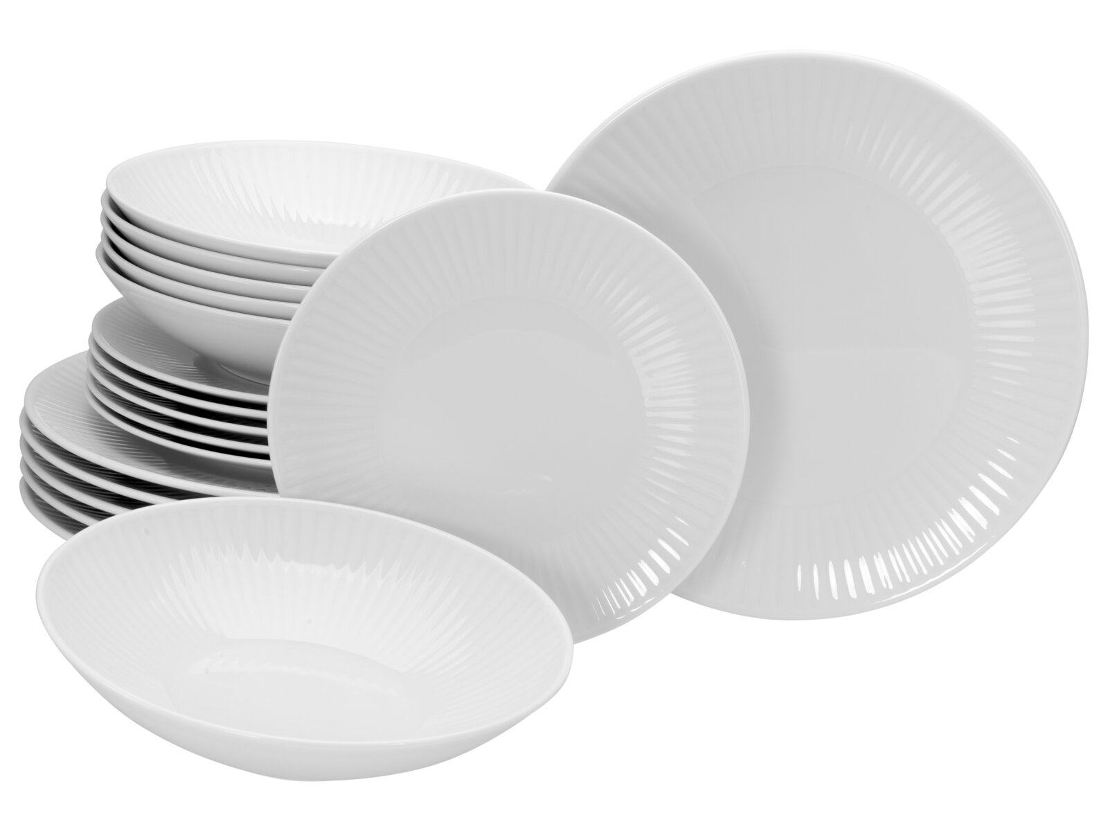Creatable Tellerset 18-tlg VALENCIA Weißes Porzellan-Tafelservice mit Speise- und tiefen Tellern sowie Schalen, schräg von vorne in leichter Draufsicht fotografiert.