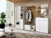 Moderne Garderoben-Set in heller Holzoptik mit Spiegel, Hakenleiste, Sitzbank und Stauraum, seitliche Perspektive