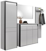 Modernes Garderoben-Set in Weiß und Schwarz, bestehend aus einem hohen Schrank, einem Spiegel, einer Kommode und einer Wandgarderobe mit Haken und Ablage. Perspektive: Frontalansicht.