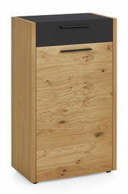 Schuhschrank aus Holz mit schwarzer Schublade, frontale Perspektive
