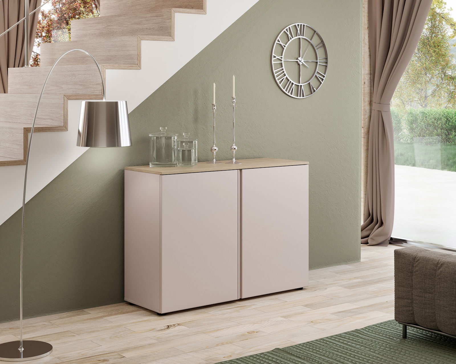 Voleo Kommode Moderne Kommode in einem stilvollen Wohnzimmer, seitliche Perspektive, mit dekorativen Elementen wie Kerzen und Glasgefäßen auf der Oberseite.