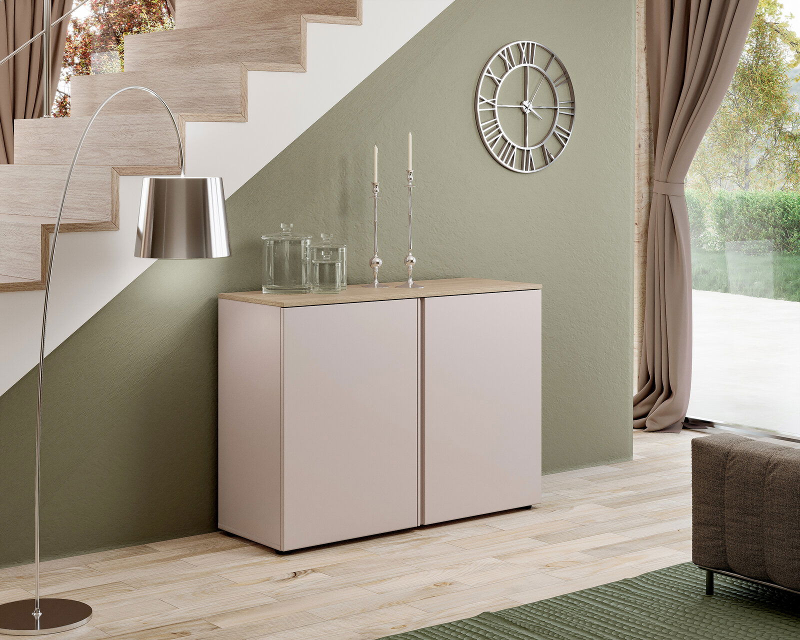 Voleo Kommode Moderne Kommode in einem stilvollen Wohnzimmer, seitliche Perspektive, mit dekorativen Elementen wie Kerzen und Glasgefäßen auf der Oberseite.