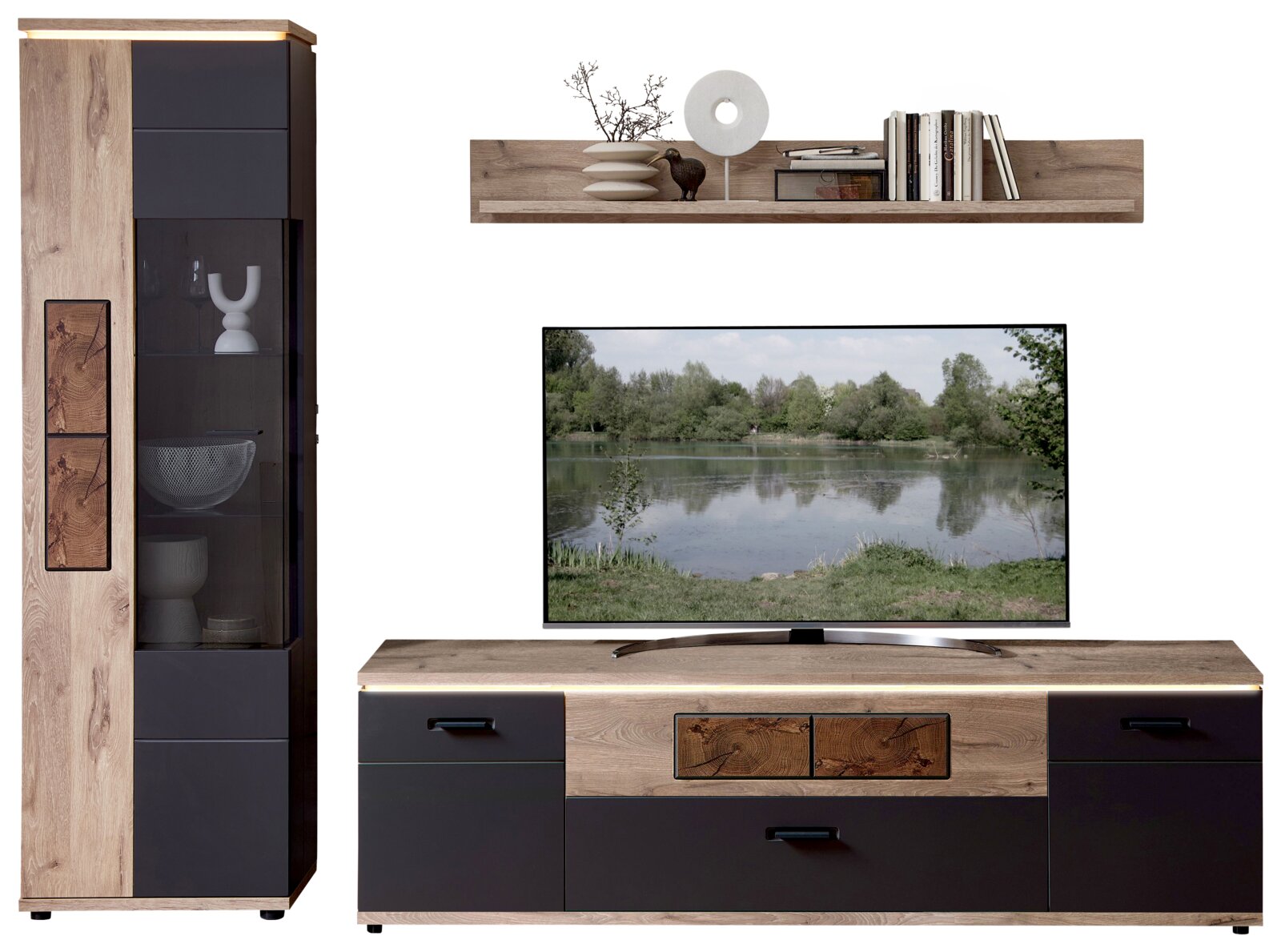 Stylife Wandkombination SINA Modernes Wohnzimmer-TV-Set aus Holzoptik und anthrazitfarbenen Fronten mit Vitrine links, Lowboard mit Fernseher und Wandboard darüber, frontale Perspektive.