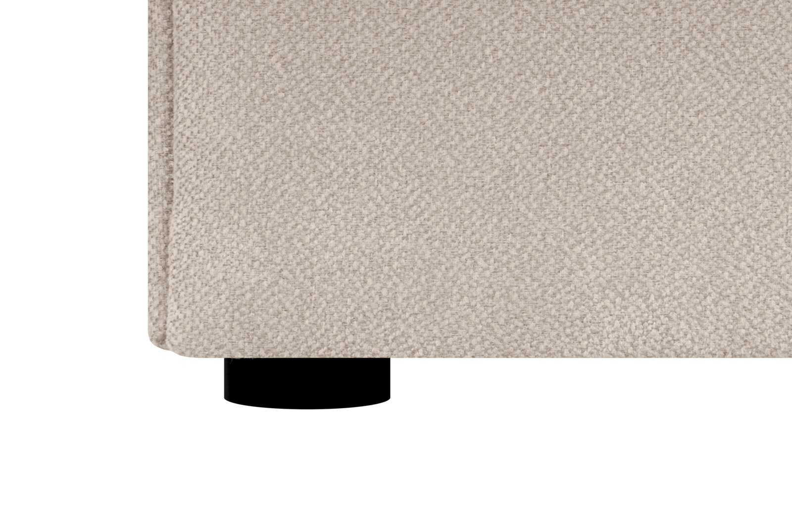 Detailansicht eines hellbeigen, strukturierten Polstermöbels mit schwarzem zylindrischem Fuß, seitliche Perspektive